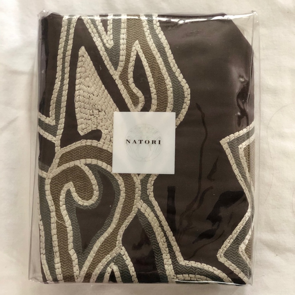 Natori pillow sham